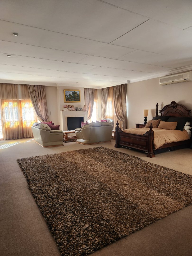 4 Bedroom Property for Sale in Wilkoppies North West